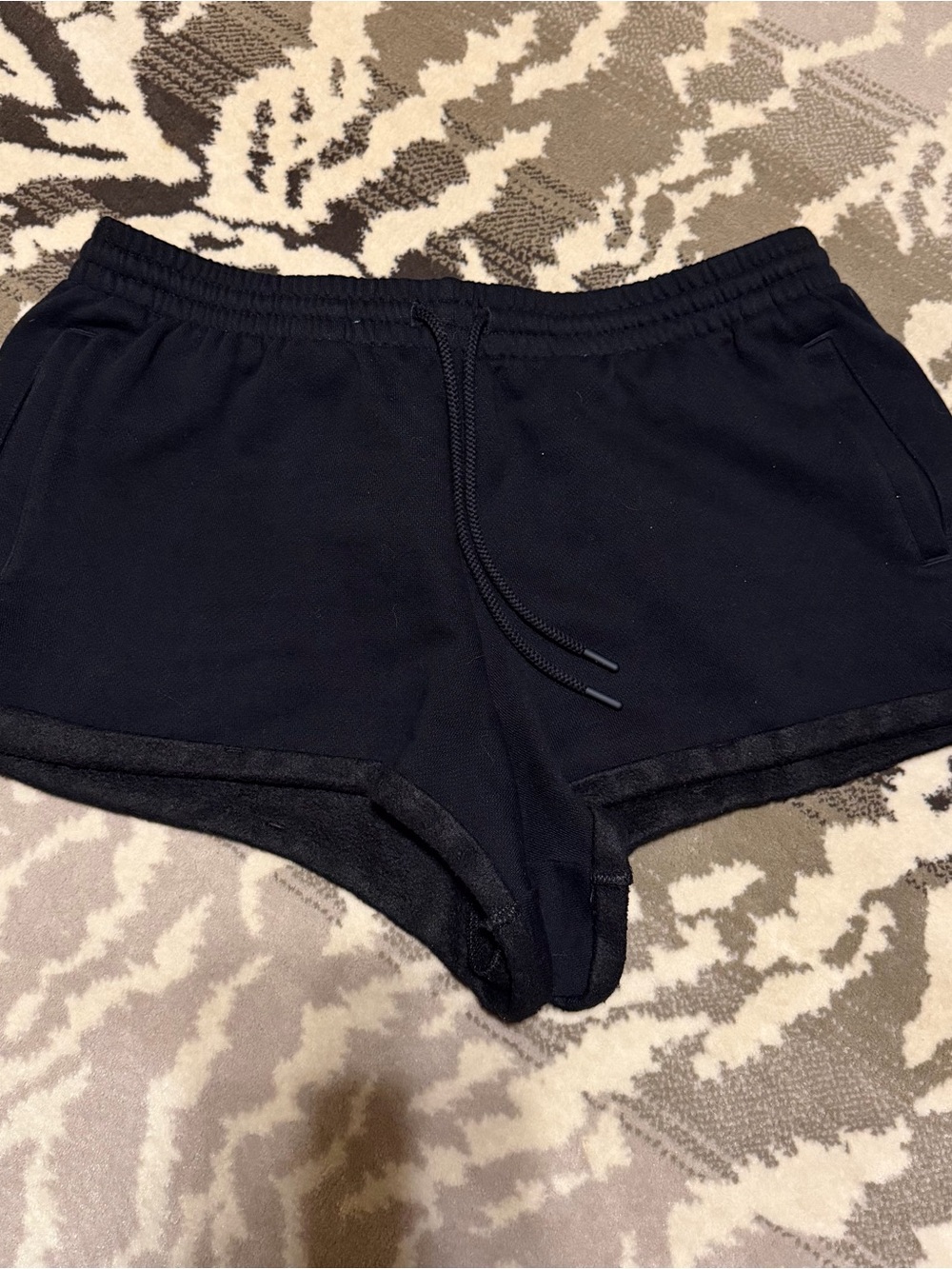 VS Pink Black Fleece Campus Shorts - Large